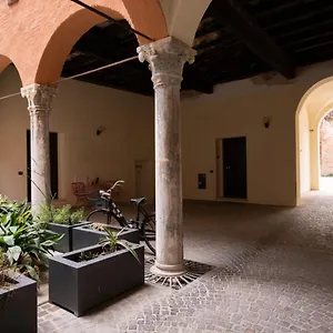  Appartamento Mansarda Shakespeare - Car Parking