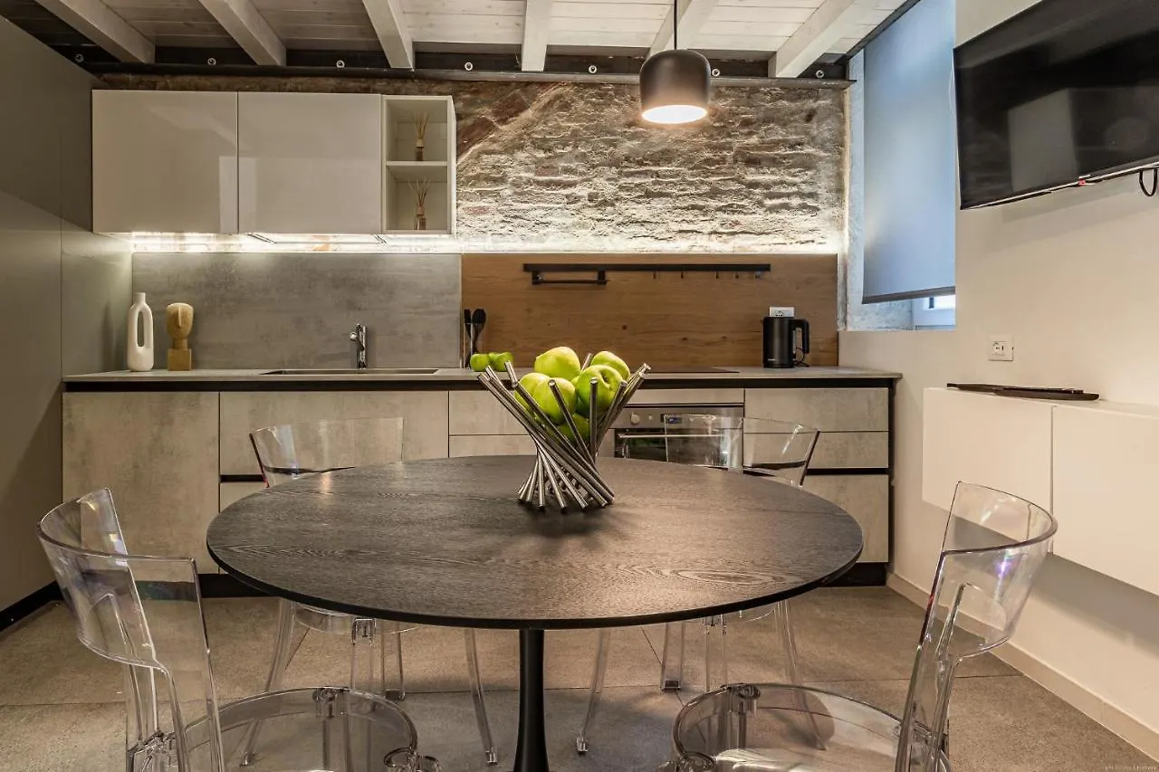 Vicolo Dei Duelli Industrial Green Apartment Ferrara Italy