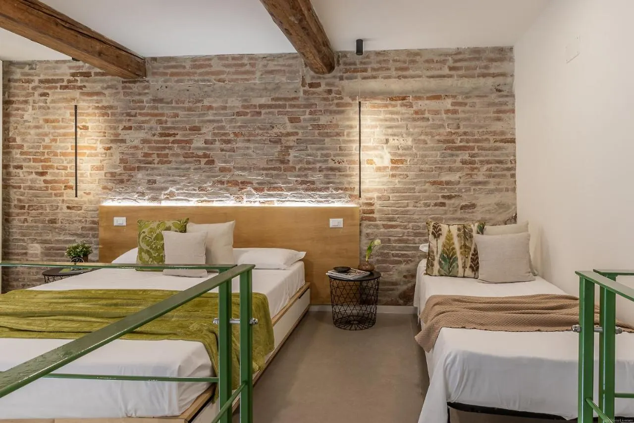 Vicolo Dei Duelli Industrial Green Apartment Ferrara 0*,  Italy